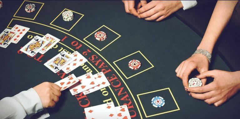 Chiến lược Blackjack cơ bản là gì?